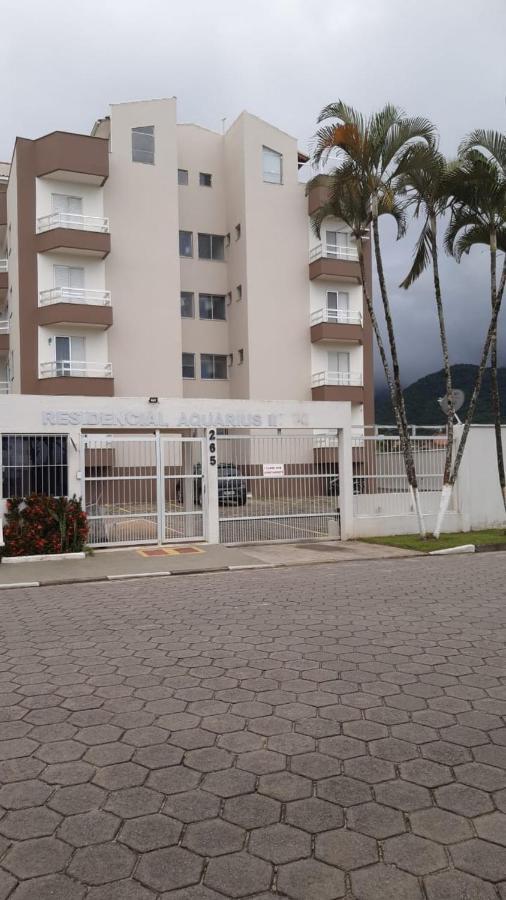 Apto Confortavel- Frente Mar * Caraguatatuba
